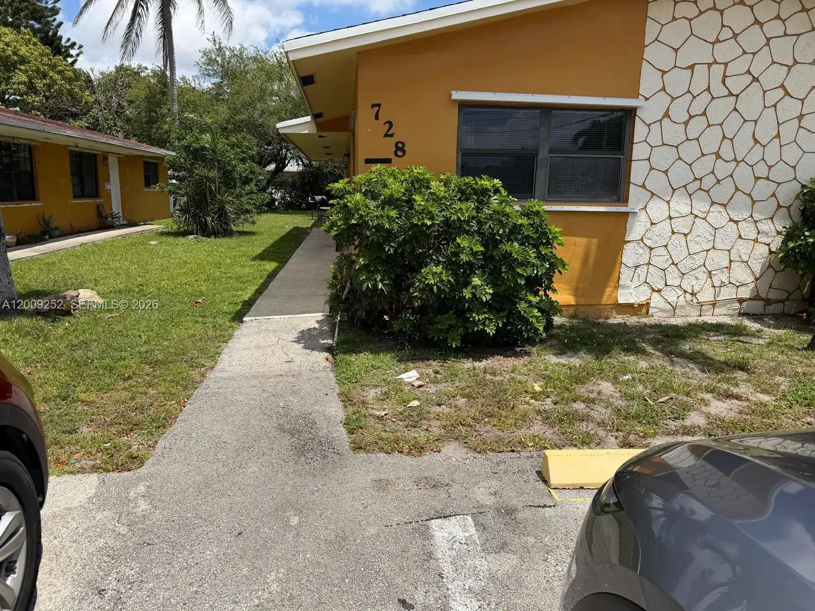 728 SW 7th St # 2, Hallandale Beach FL 33009