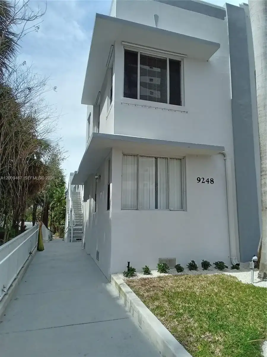9248 Collins Ave # 105, Surfside FL 33154
