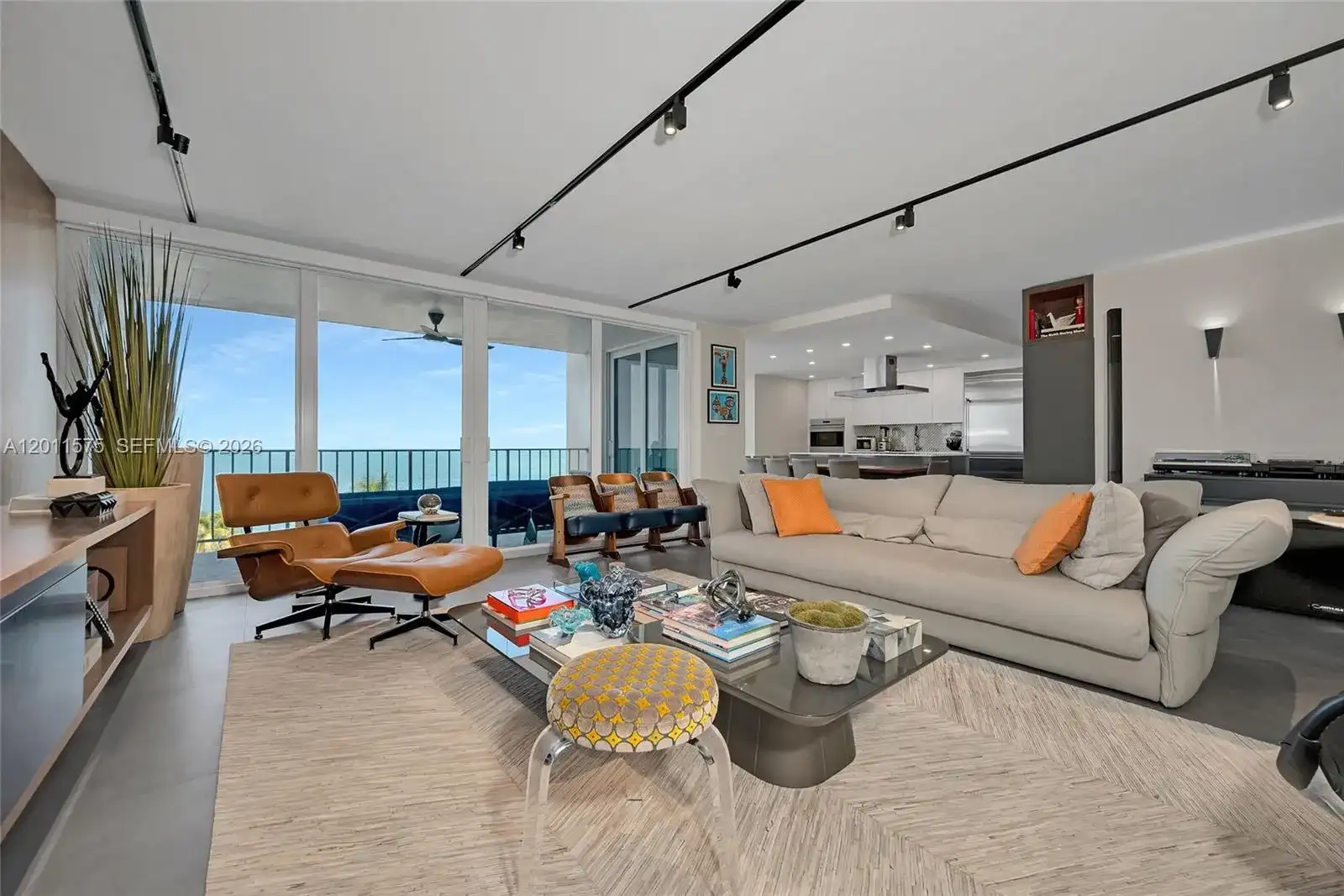 881 Ocean Dr # 7D, Key Biscayne FL 33149