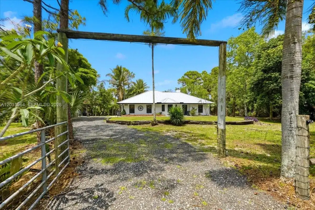 17857 82nd Rd N, Loxahatchee FL 33470
