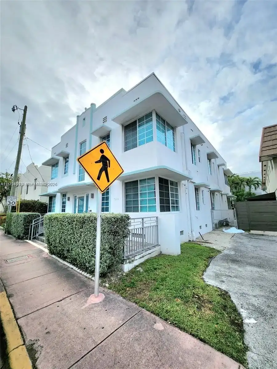 7936 Harding Ave # 1, Miami Beach FL 33141
