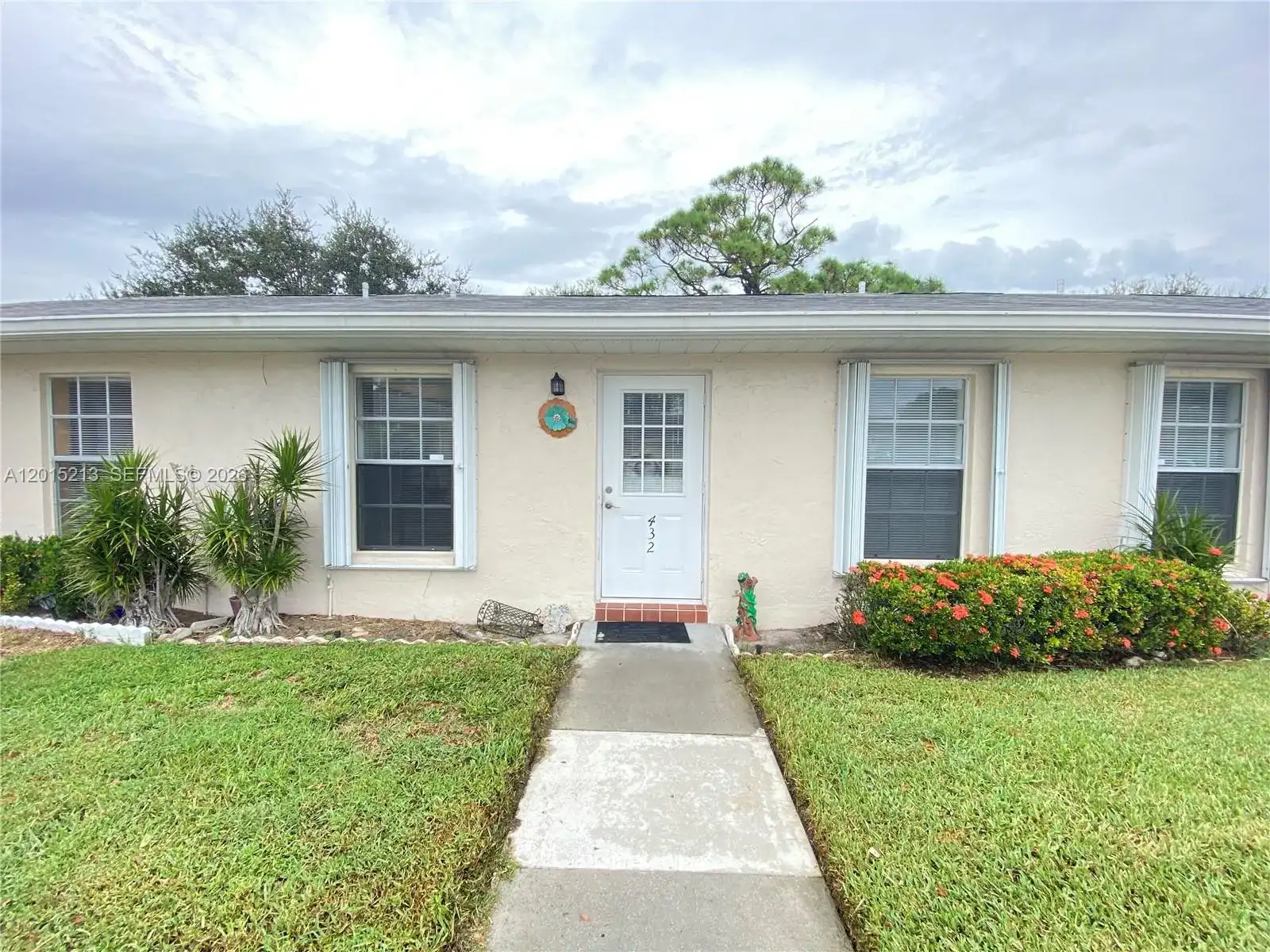 432 Bennington Ln # 432, Lake Worth FL 33467