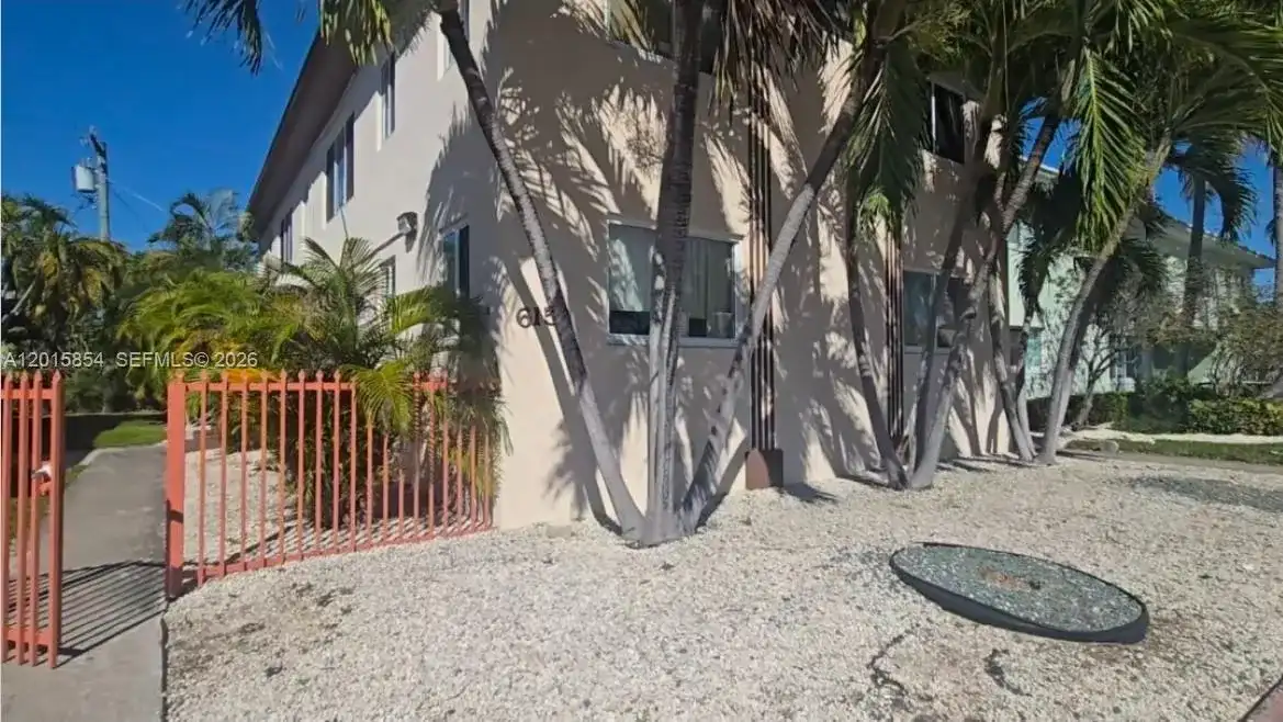 615 82nd St # 1, Miami Beach FL 33141