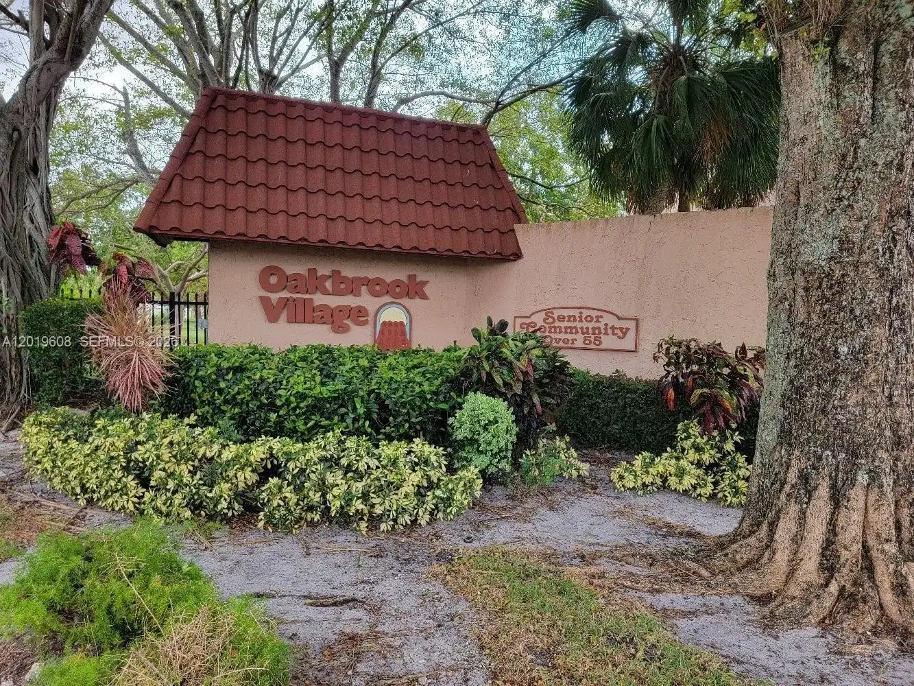 8120 SW 24th St # 314, North Lauderdale FL 33068