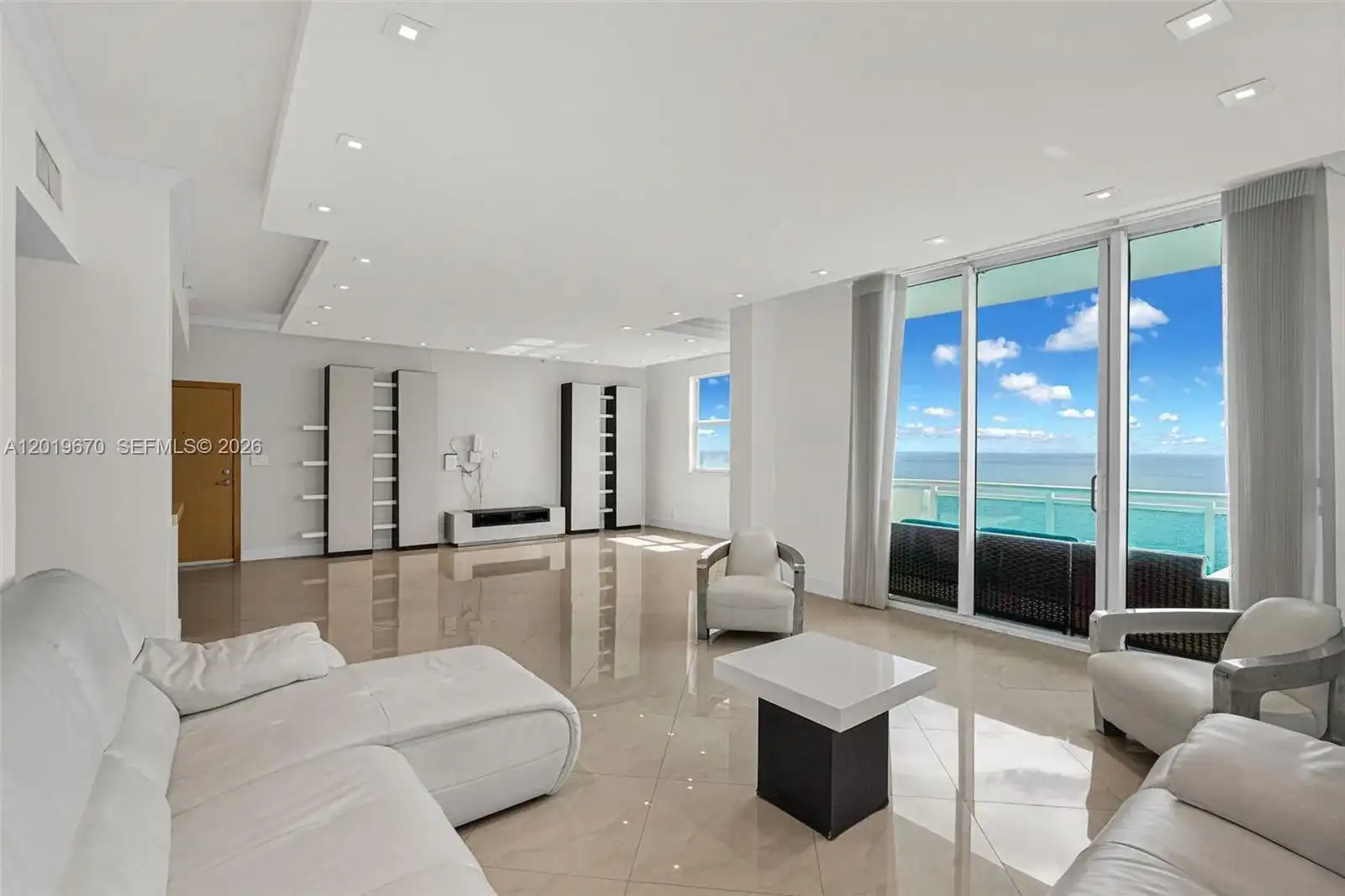 3001 S Ocean Dr # 1611, Hollywood FL 33019