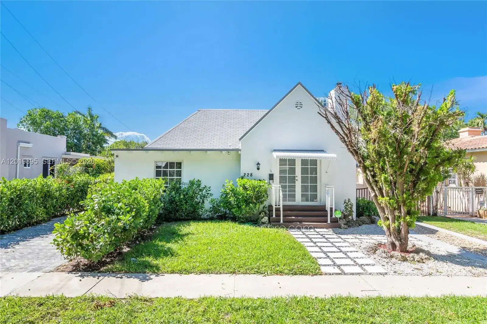228 SW 23rd Rd, Miami FL 33129