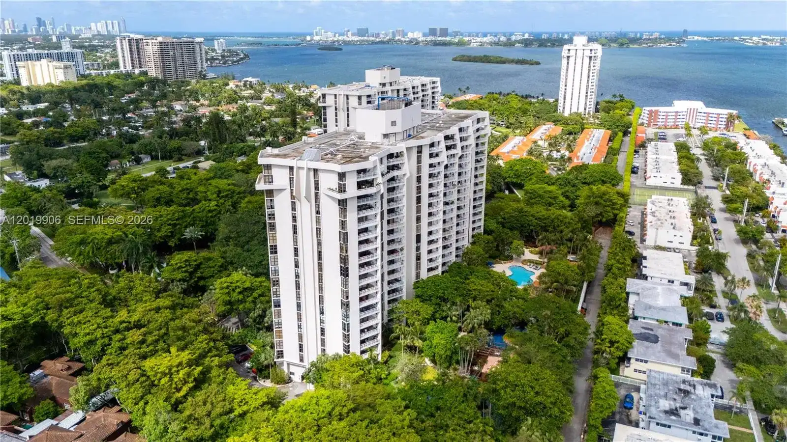 2000 Towerside Ter # 311, Miami FL 33138