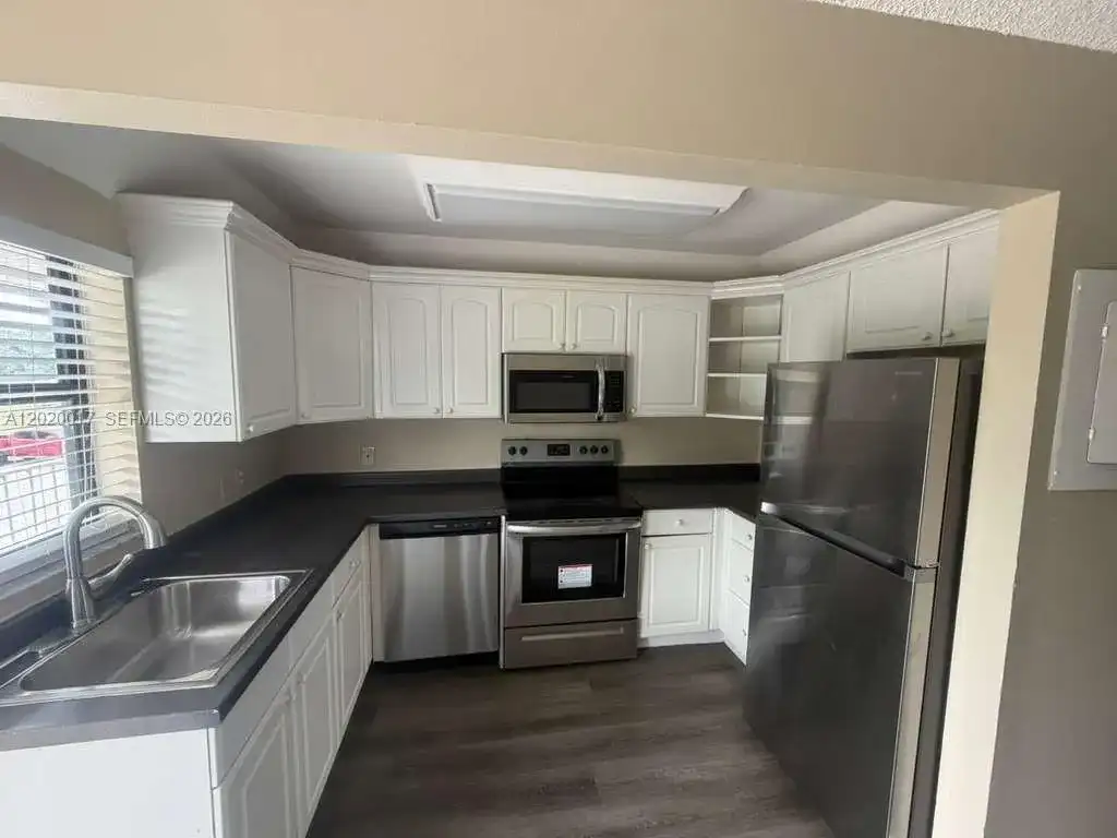 617 Ixoria Ave # 18, Fort Pierce FL 34982