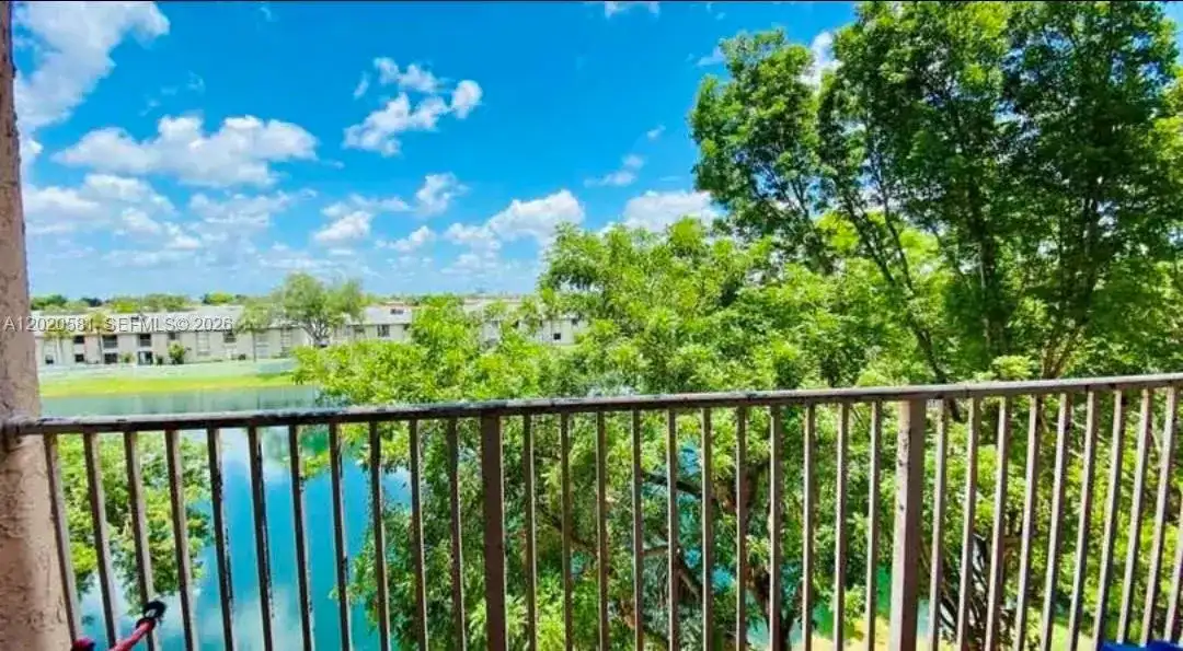 15221 SW 80th St # 406, Miami FL 33193
