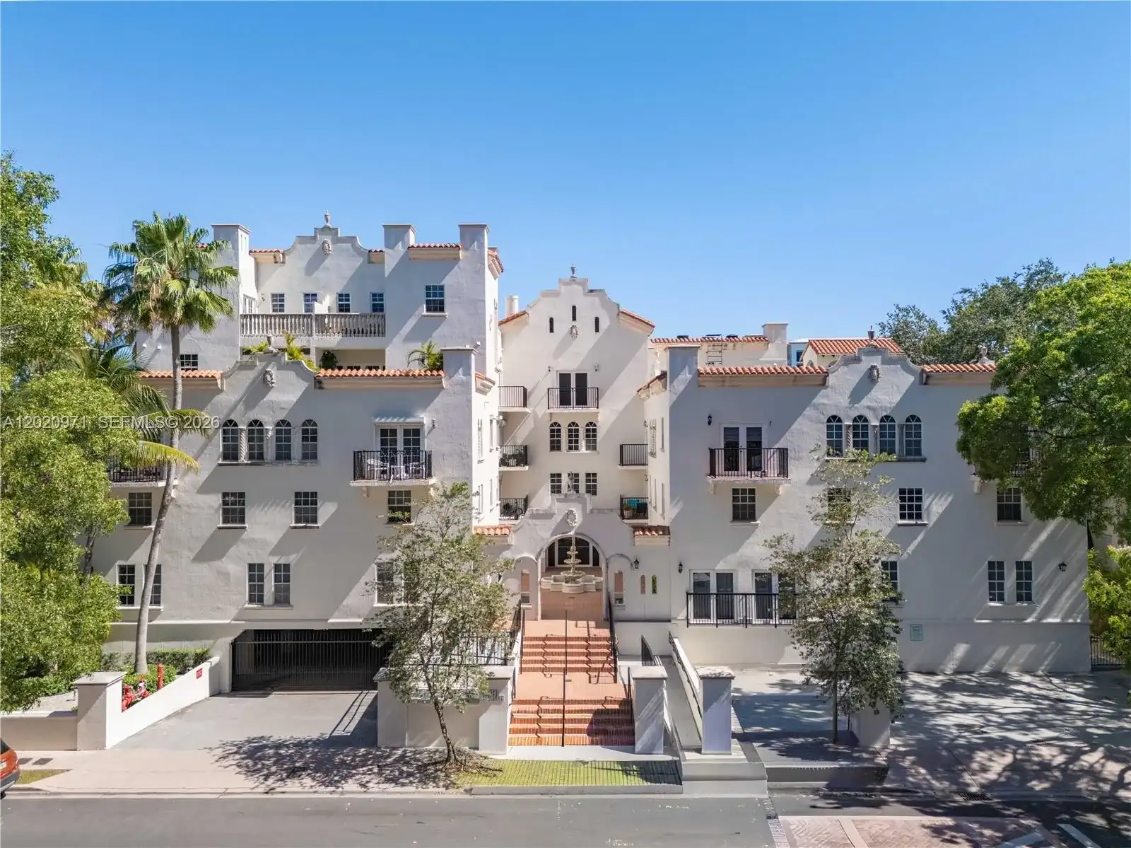 323 Navarre Ave # 403, Coral Gables FL 33134