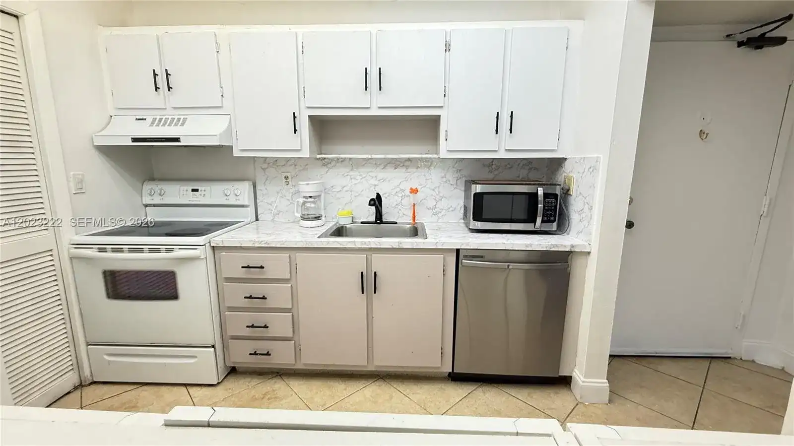 240 Lakeview Dr # 306, Weston FL 33326