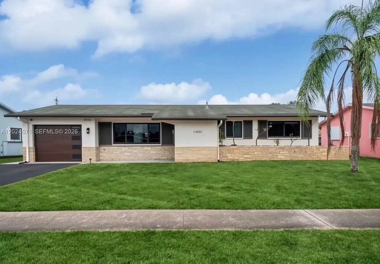 11901 NW 23rd St, Pembroke Pines FL 33026
