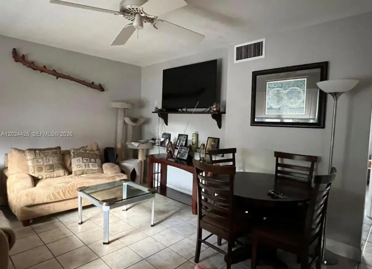 1001 SE 16th St # 15, Fort Lauderdale FL 33316