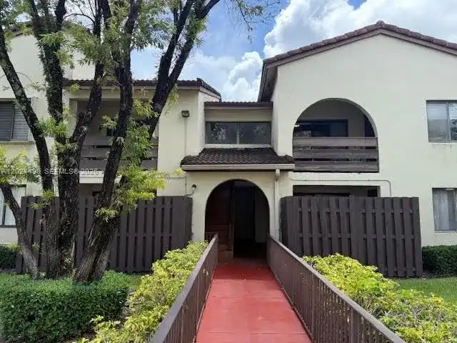 8911 SW 123rd Ct # 203, Miami FL 33186
