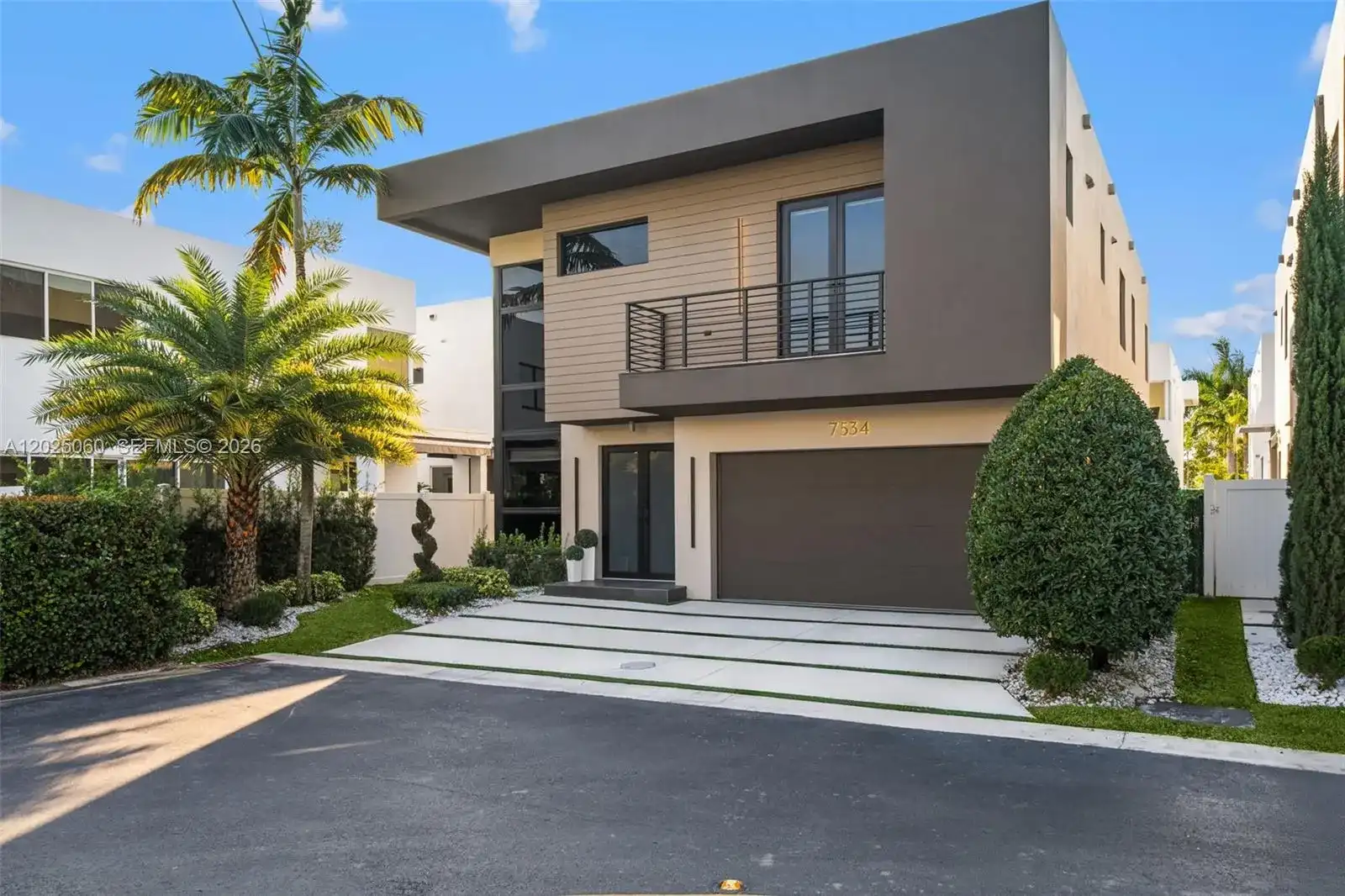 7534 NW 98th Ave, Doral FL 33178