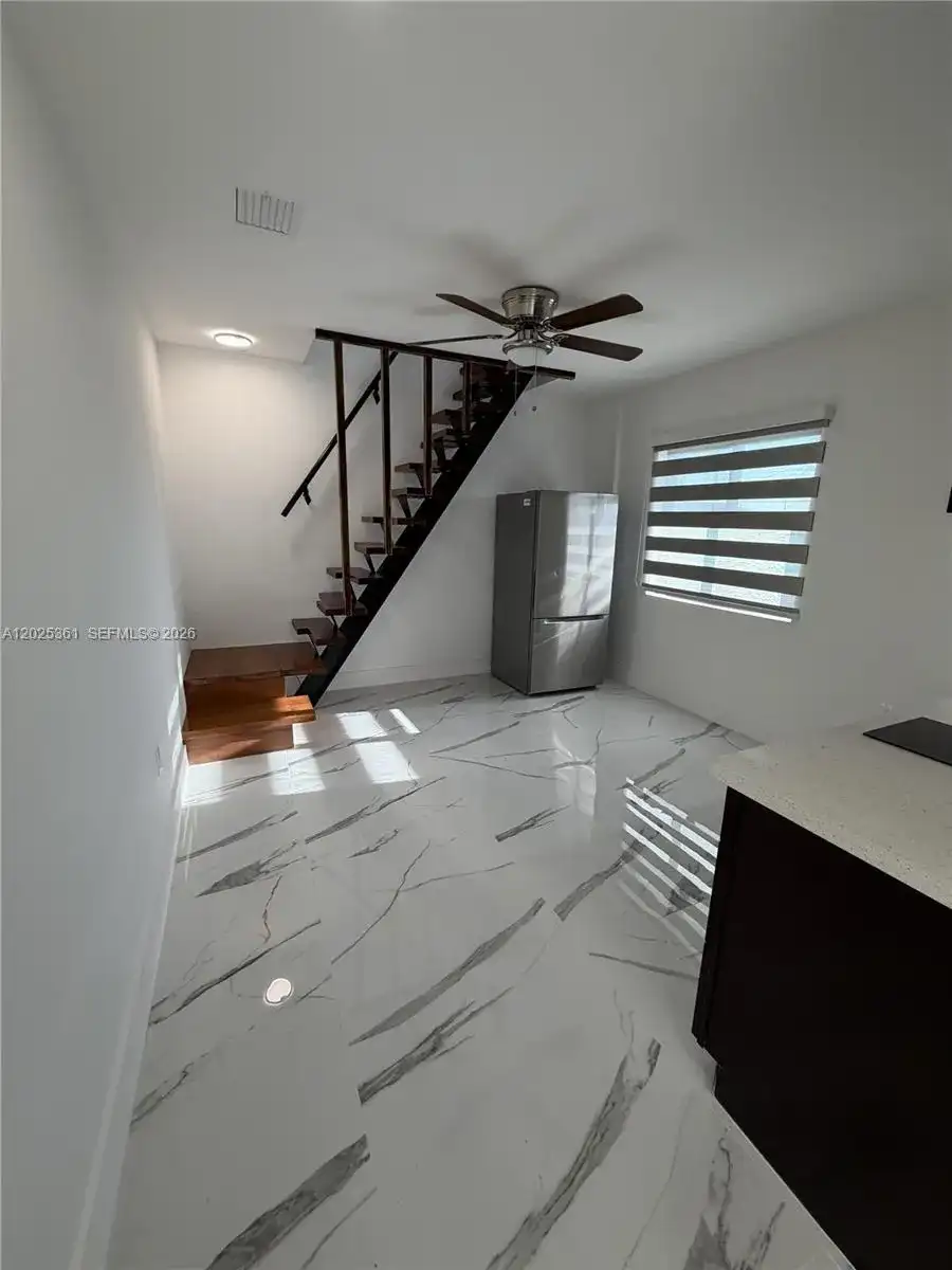 954 NW 8th St # 5, Florida City FL 33034