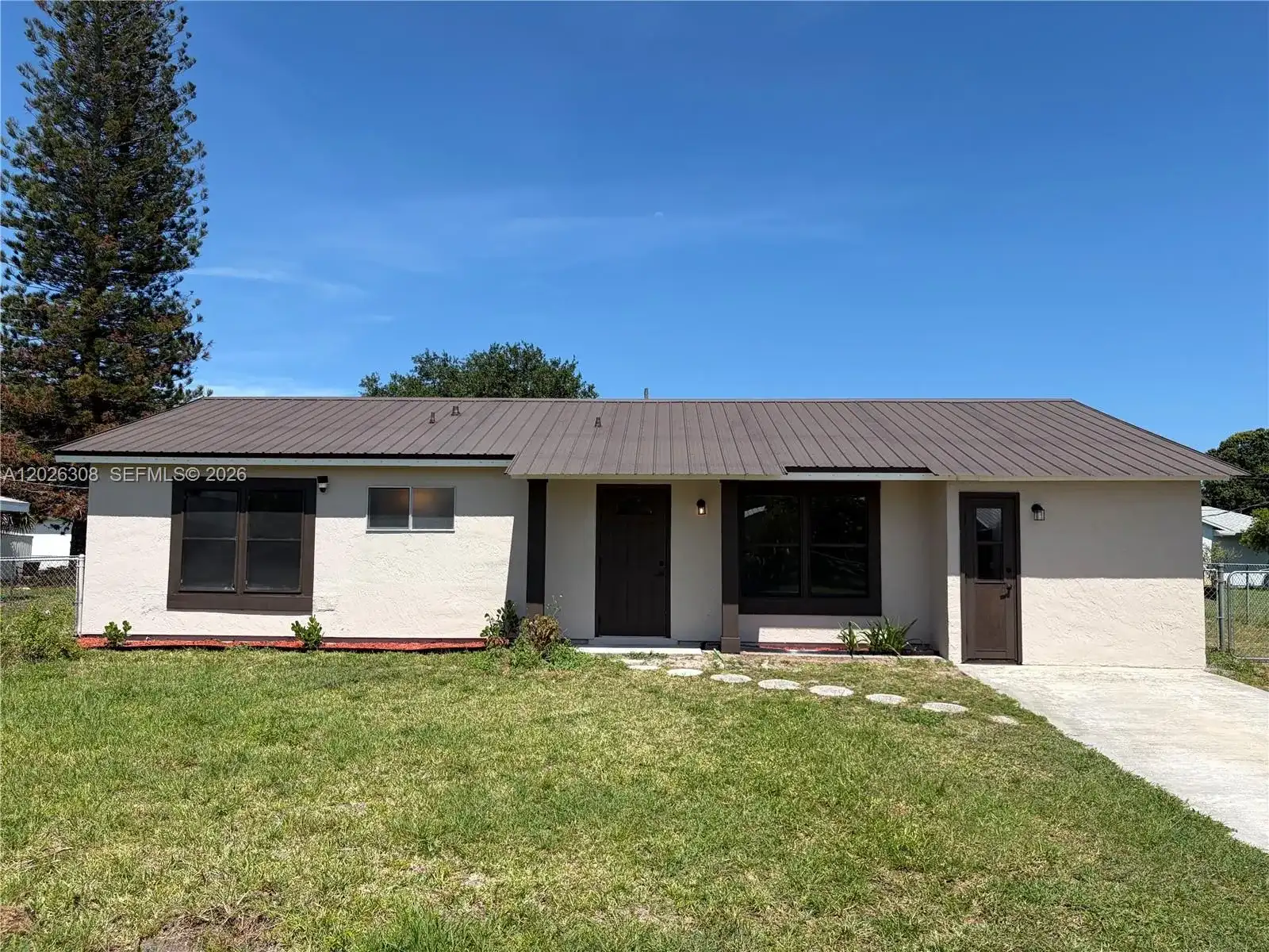 653 NE Atlas Avenue, Palm Bay FL 32905