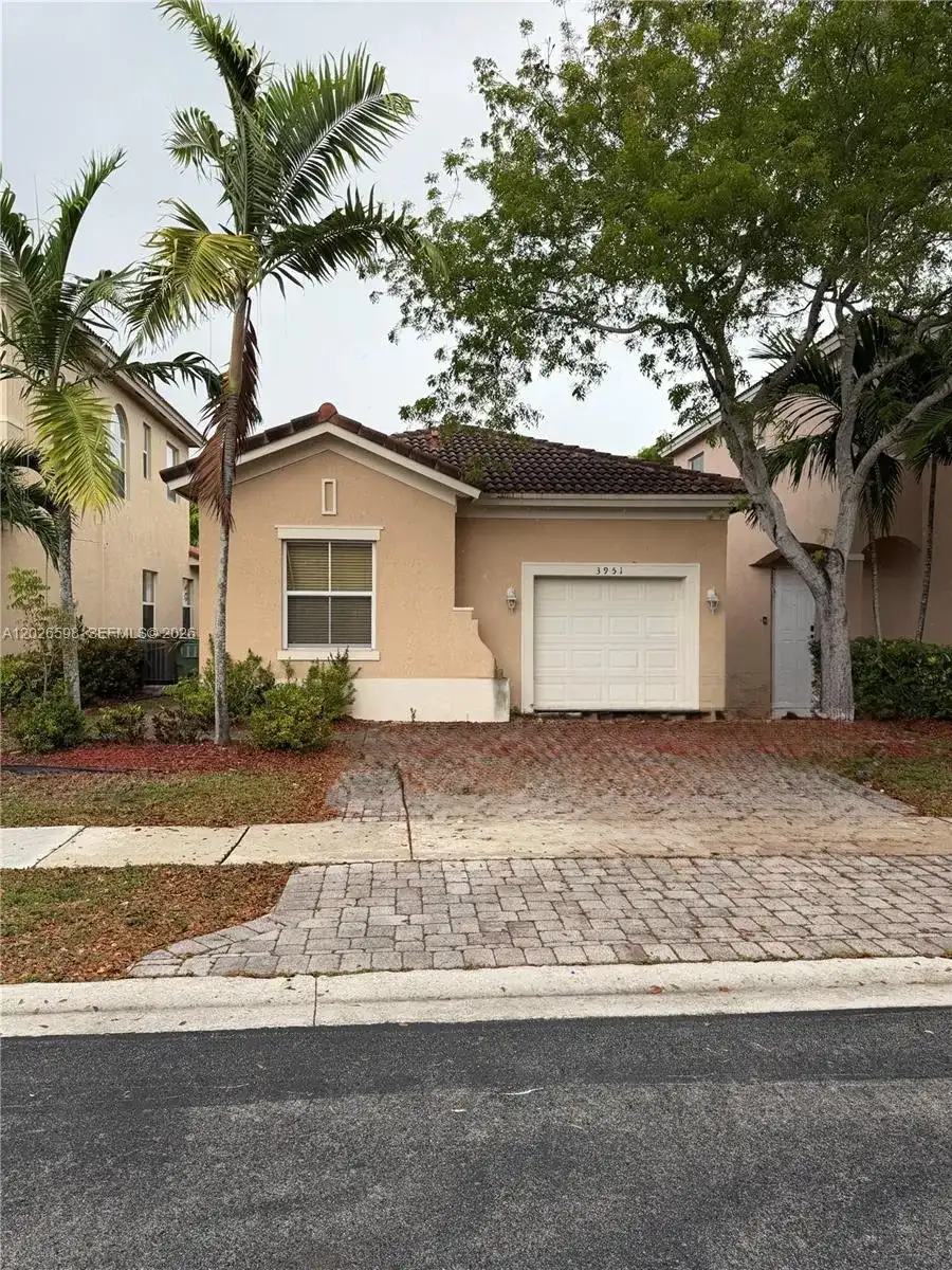 3951 NE 11th Dr, Homestead FL 33033