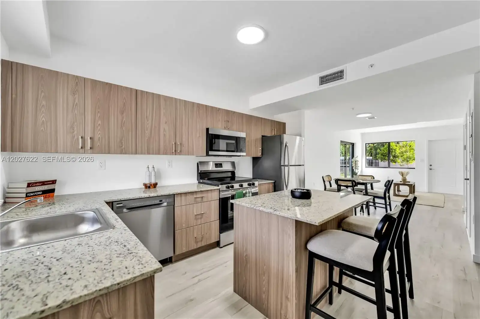 155 NW 160TH ST # 5, North Miami Beach FL 33169