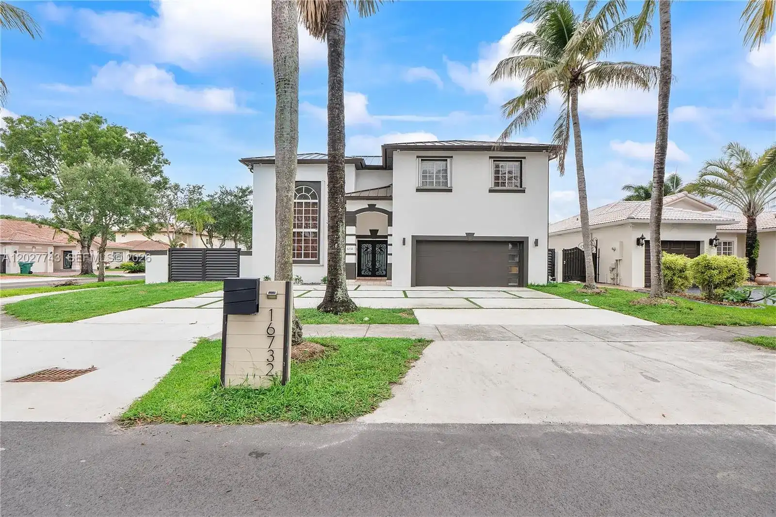 16732 NW 89th Pl, Miami Lakes FL 33018