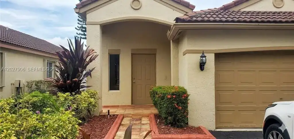 1455 Mira Vista Cir, Weston FL 33327