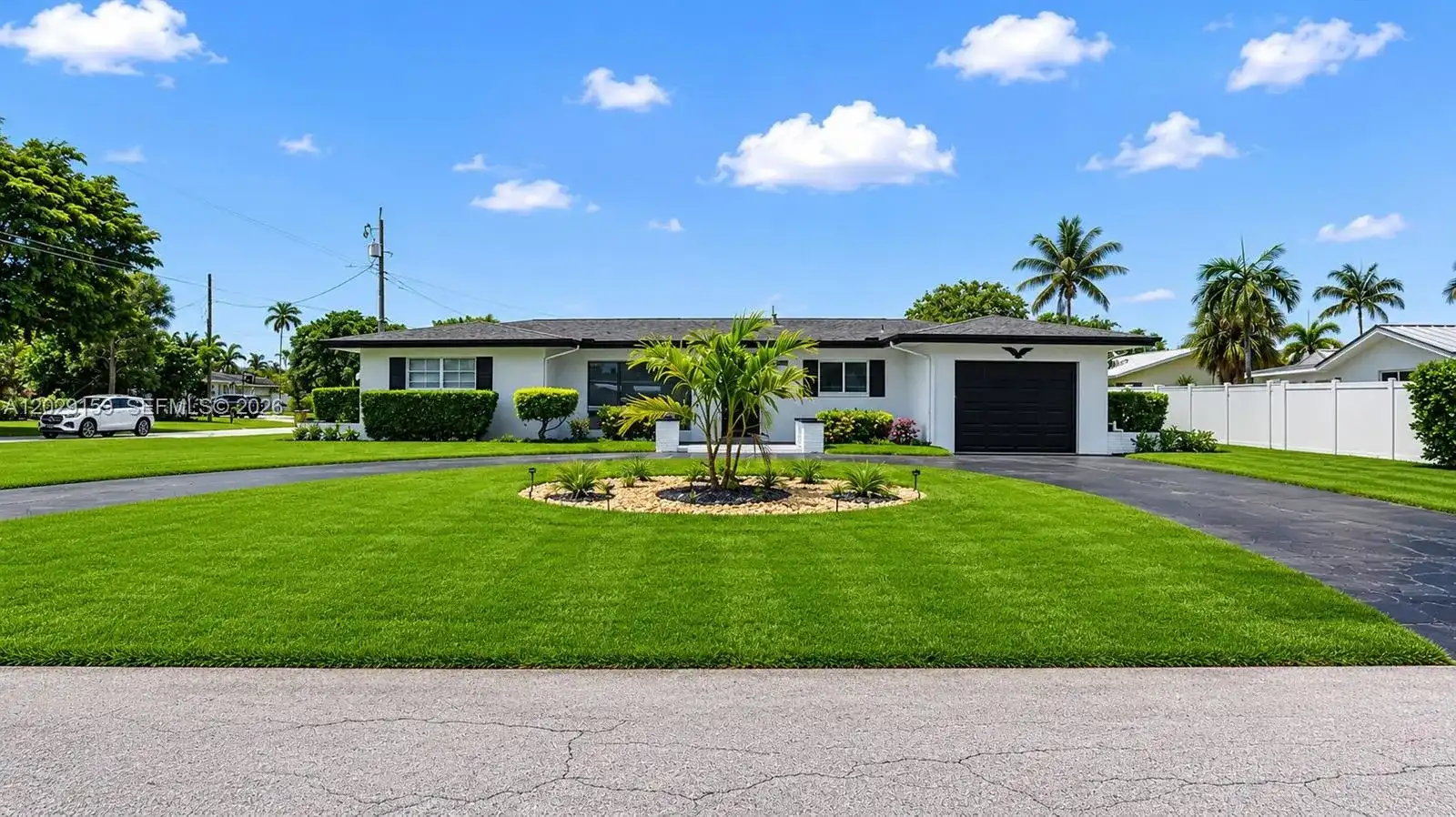 1320 SE 10th St, Deerfield Beach FL 33441