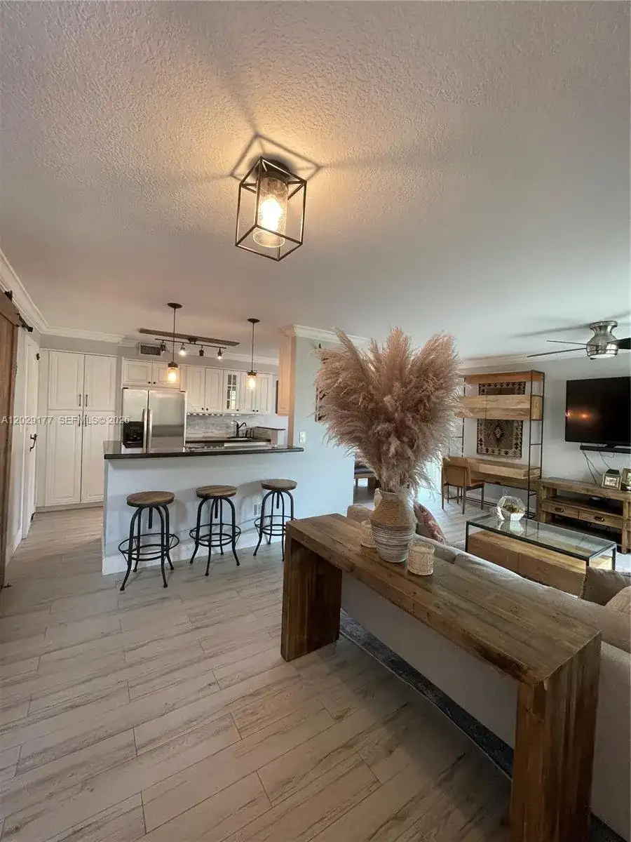 15824 SW 90th Ct, Palmetto Bay FL 33157