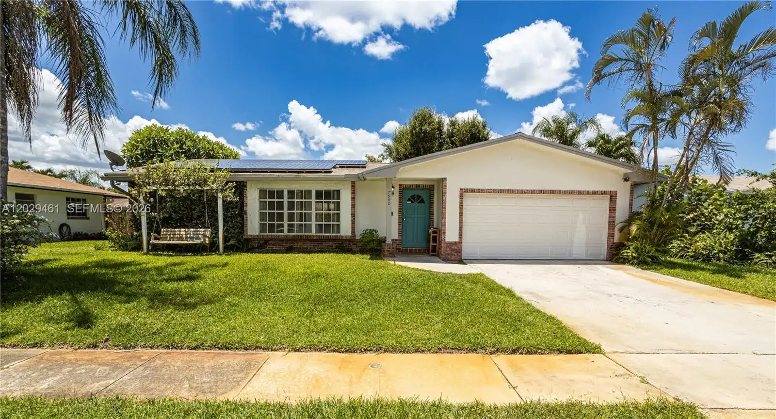 7940 NW 9th St, Margate FL 33063