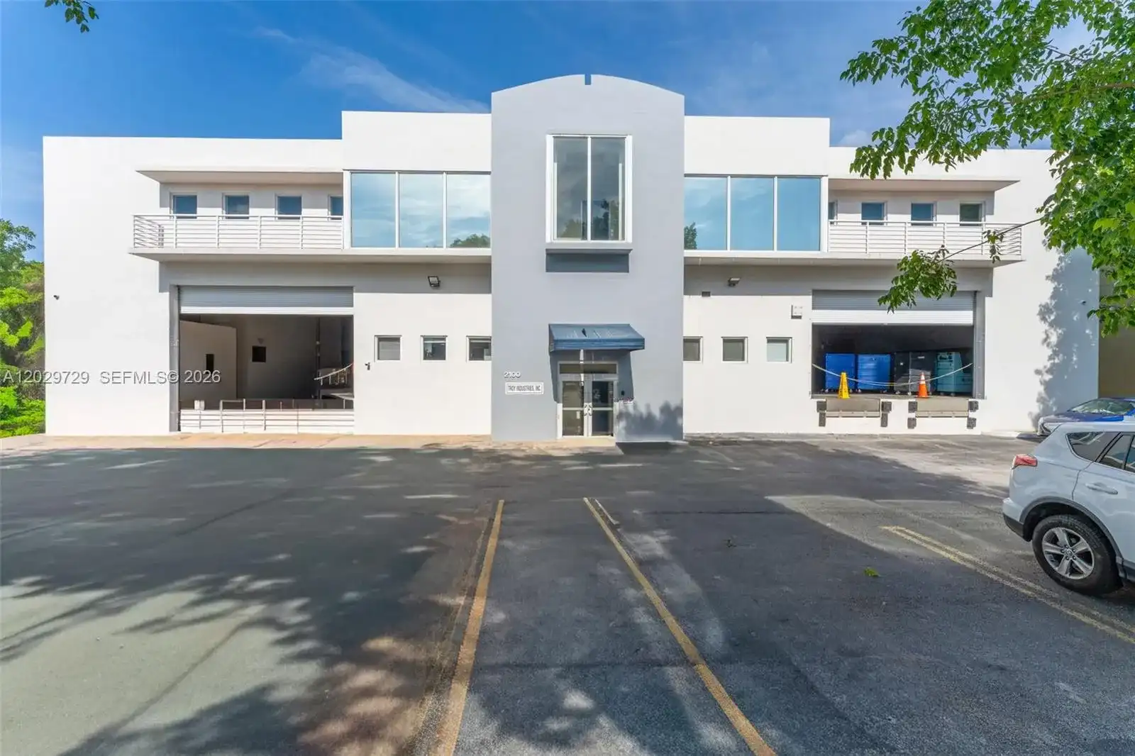 2100 NW 102nd Pl, Doral FL 33172