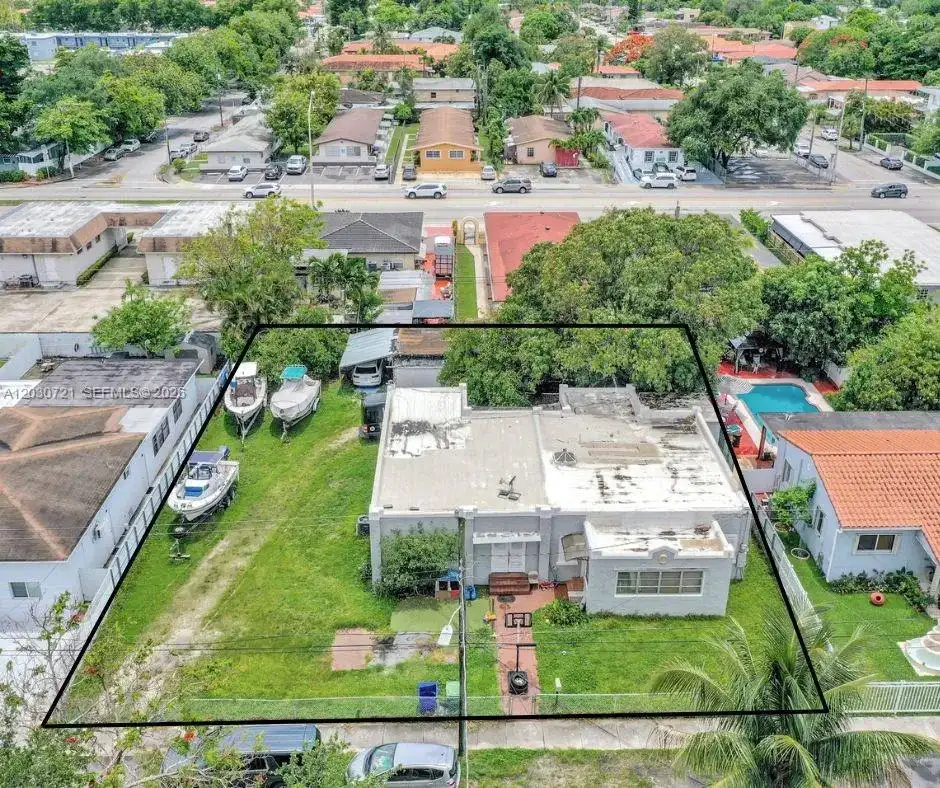 3078 NW Flagler Ter, Miami FL 33125