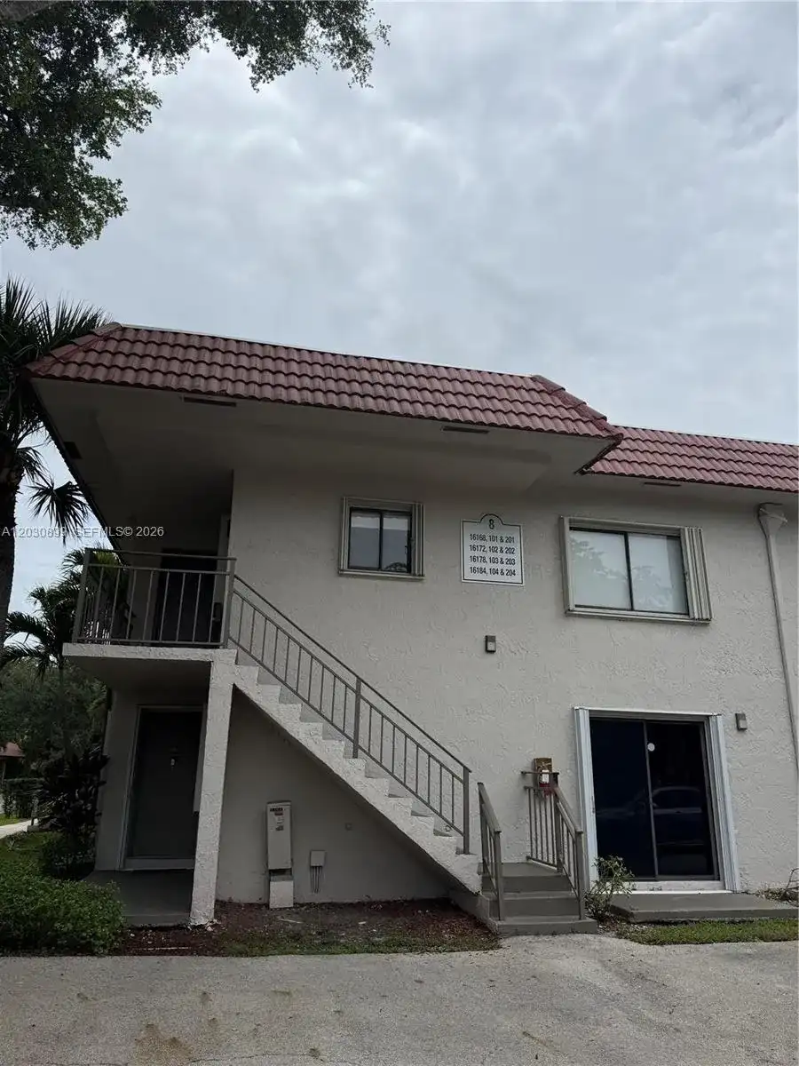 16184 Laurel Dr # 204, Weston FL 33326