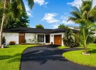 7551 SW 42nd Pl, Davie FL 33314
