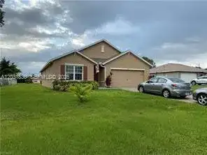 3815 SW 11th Pl, Cape Coral FL 33914