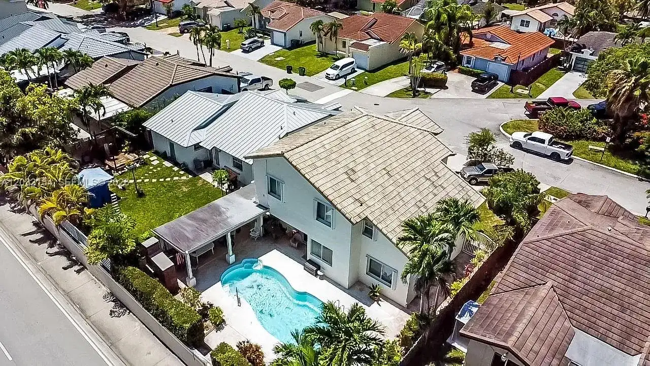 8532 SW 211th Ter, Cutler Bay FL 33189