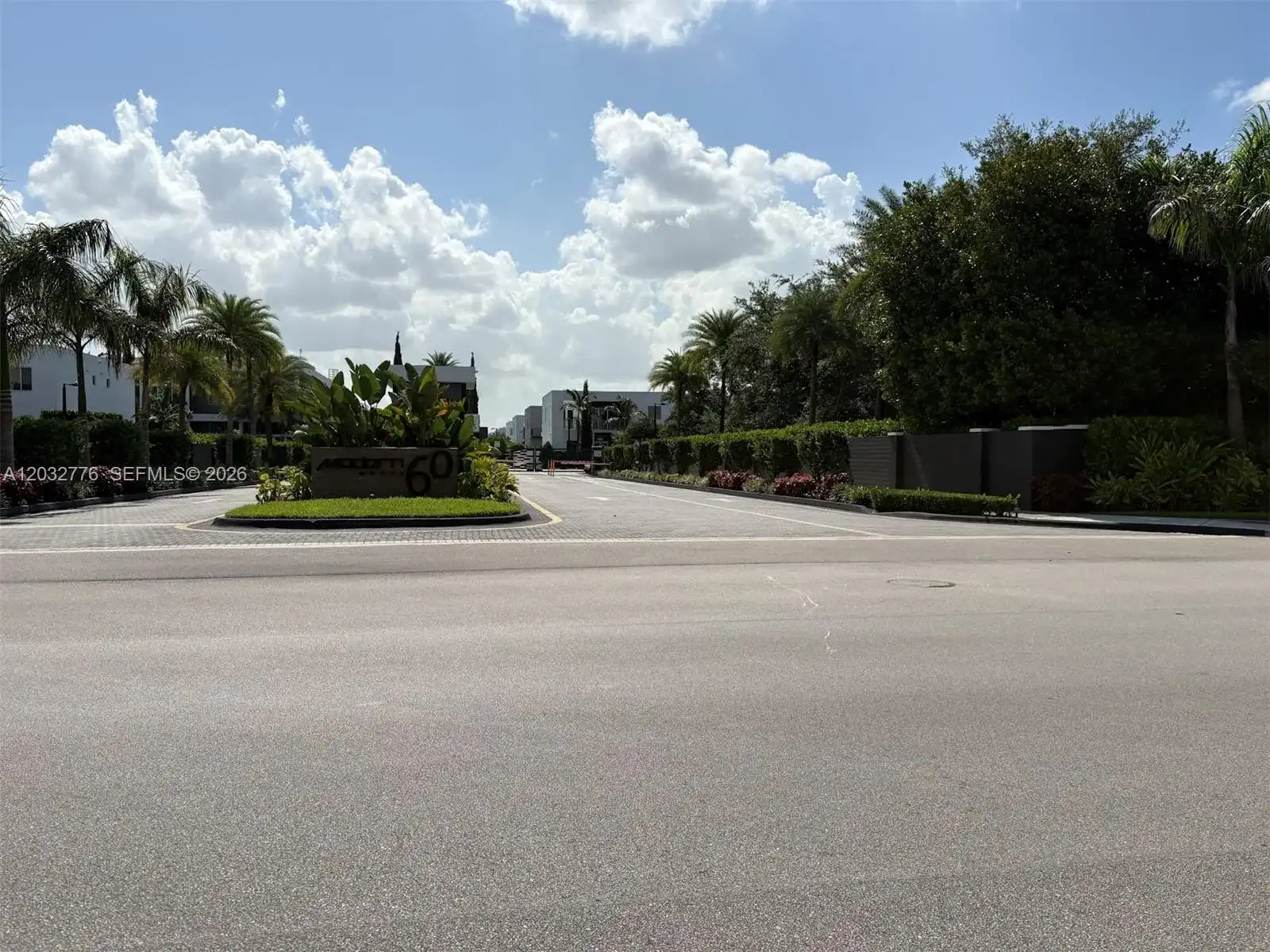7433 NW 99th Ave, Doral FL 33178
