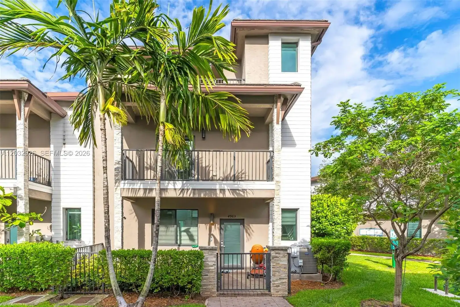 4963 NW 83rd Path # 4963, Doral FL 33166