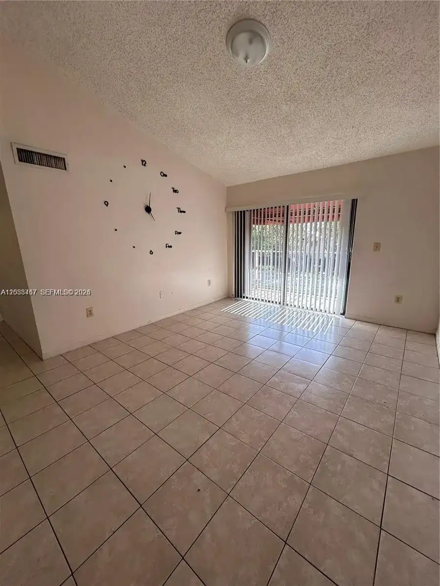 15630 SW 80th St # 305, Miami FL 33193