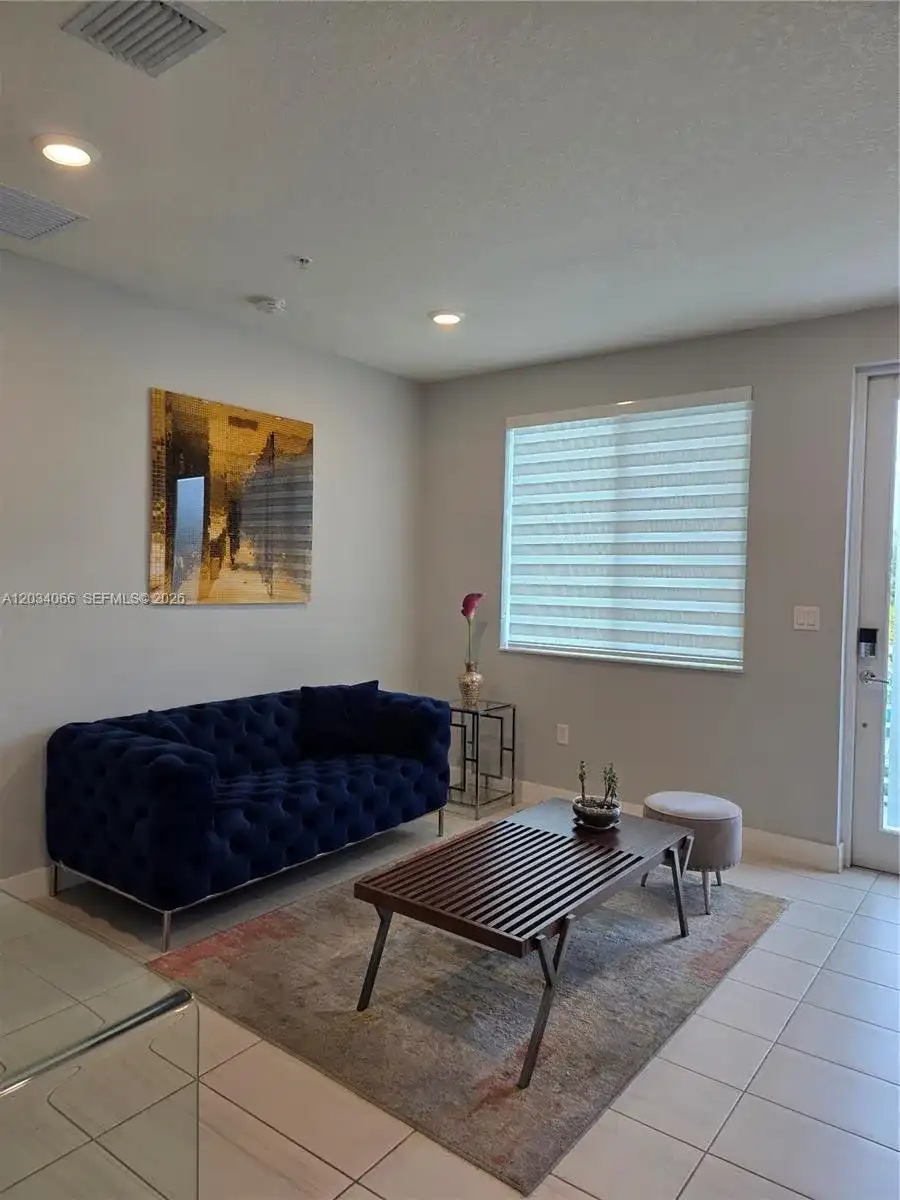 10222 NW 64th Way # 302, Doral FL 33178