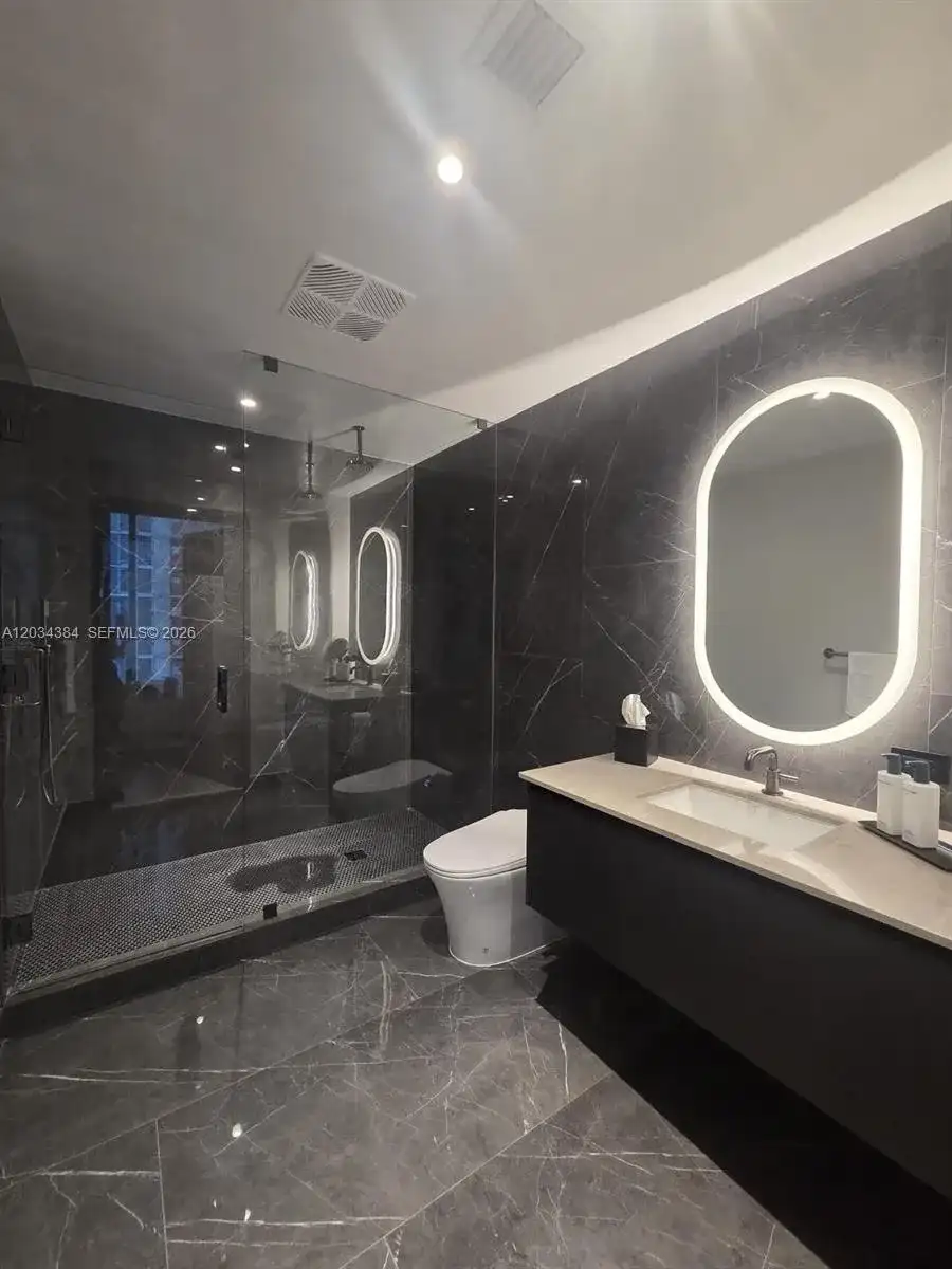 20 NE 11 # 2208, South Miami FL 33132