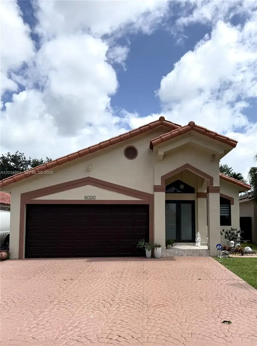 8731 NW 153rd Ter, Miami Lakes FL 33018