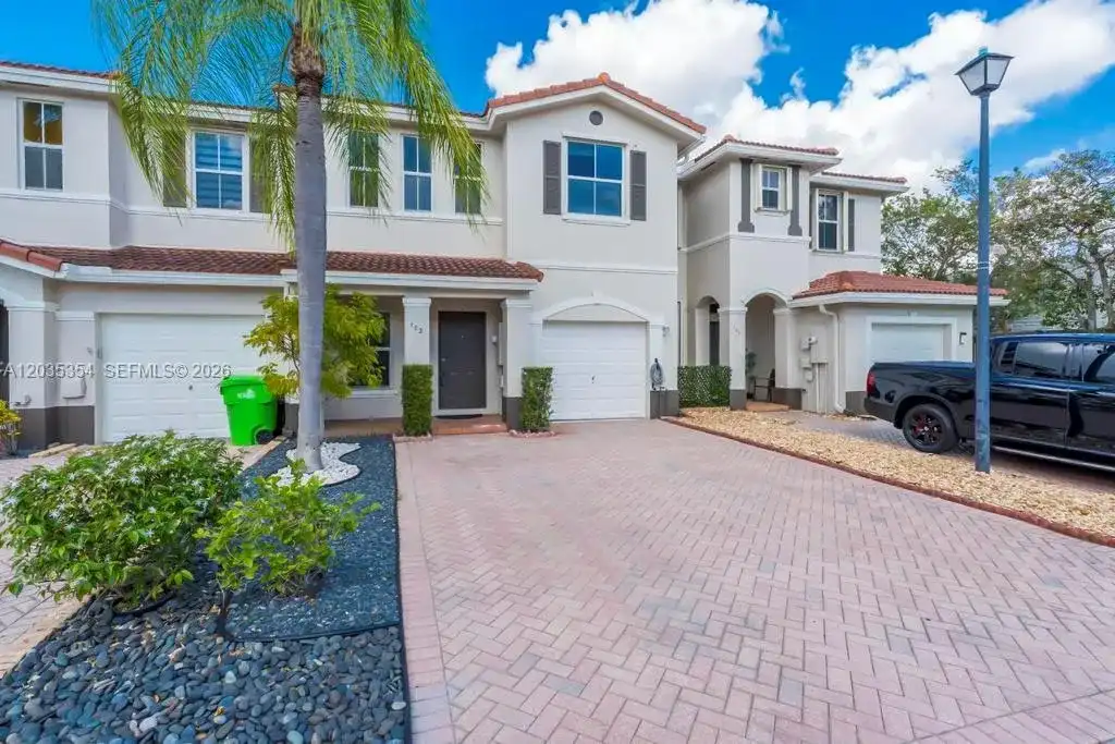 102 Riverwalk Cir # 102, Sunrise FL 33326