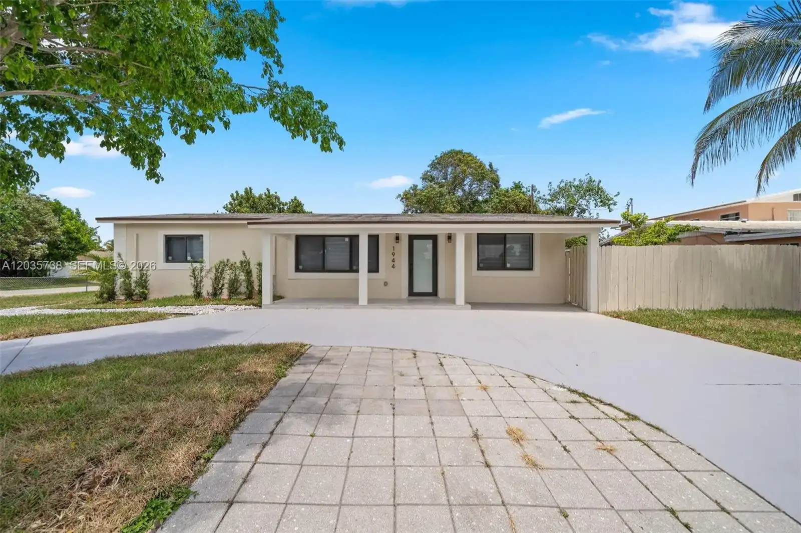 1944 NE 2nd Ave, Pompano Beach FL 33060