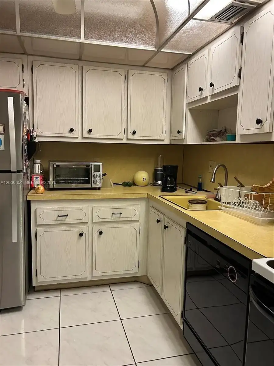 8120 SW 24th St # 206, North Lauderdale FL 33068