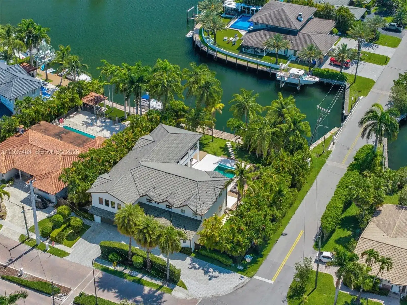 431 Layne Blvd, Hallandale Beach FL 33009