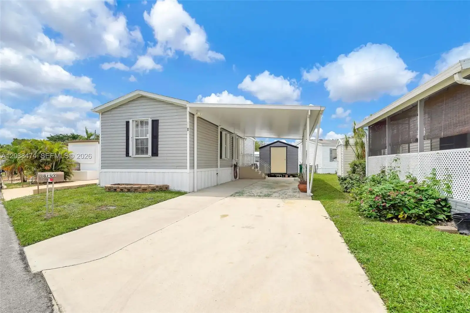 8709 SW 17th Ct, Davie FL 33324