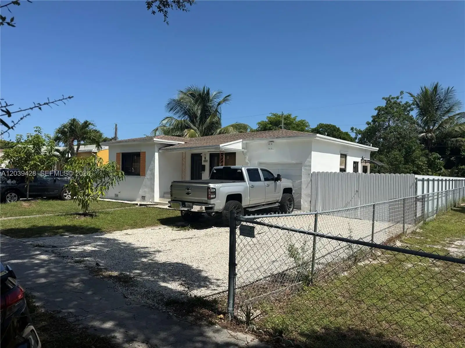 1880 NE 159th St, North Miami Beach FL 33162