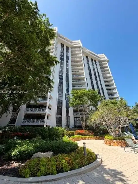 2000 Towerside Ter # 301, Miami FL 33138