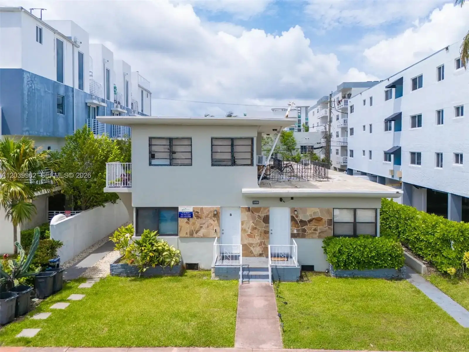 1980 Biarritz Dr, Miami Beach FL 33141
