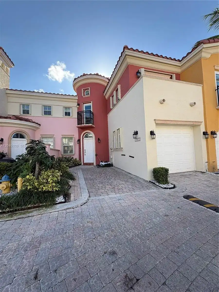 18410 NE 30th Ave # 18410, Aventura FL 33160