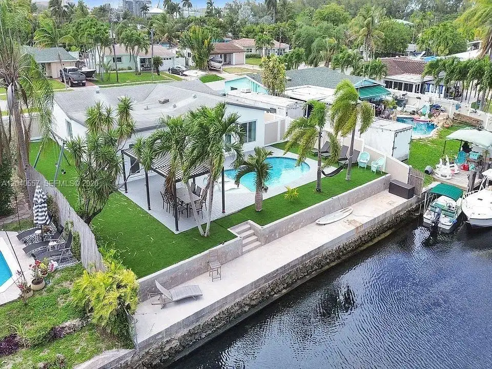 4480 SW 34th Dr, Dania Beach FL 33312